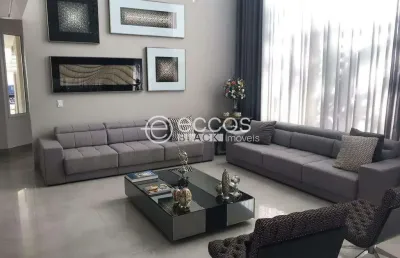 Casa à venda, 4 quartos, 4 suítes, 3 vagas, jardim karaíba - uberlândia/mg