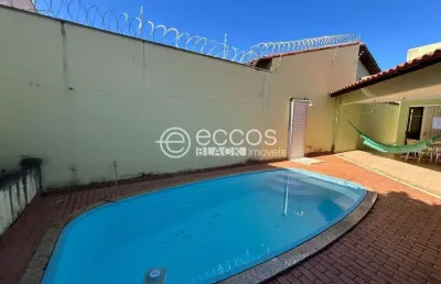 Casa à venda, 3 quartos, 1 suíte, 2 vagas, vigilato pereira - uberlândia/mg