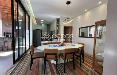 Casa em condomínio à venda, 4 quartos, 2 suítes, 2 vagas, grand ville - uberlândia/mg