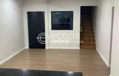 Casa à venda, 5 quartos, 1 suíte, 2 vagas, custódio pereira - uberlândia/mg