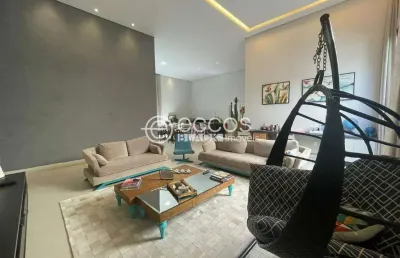 Casa em condomínio à venda, 3 quartos, 3 suítes, 2 vagas, jardim sul - uberlândia/mg
