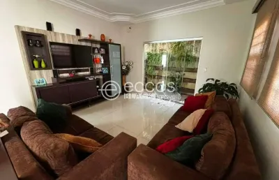 Casa à venda, 4 quartos, 1 suíte, 2 vagas, santa mônica - uberlândia/mg