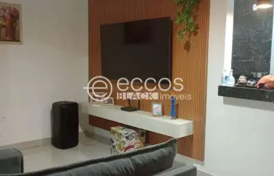 Casa à venda, 2 quartos, 1 suíte, 2 vagas, jardim brasília - uberlândia/mg