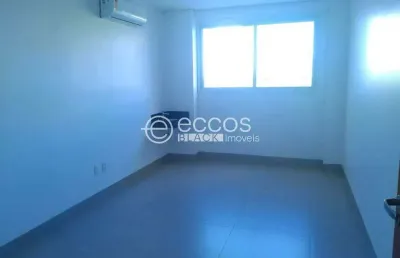 Sala comercial para aluguel, 1 vaga, martins - uberlândia/mg