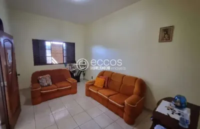 Casa à venda, 5 quartos, 1 suíte, 4 vagas, tibery - uberlândia/mg