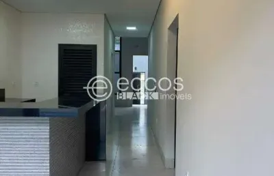 Casa à venda, 3 quartos, 3 suítes, 2 vagas, jardim patrícia - uberlândia/mg
