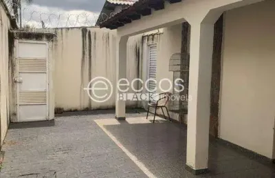 Casa à venda, 3 quartos, 1 suíte, 2 vagas, cidade jardim - uberlândia/mg
