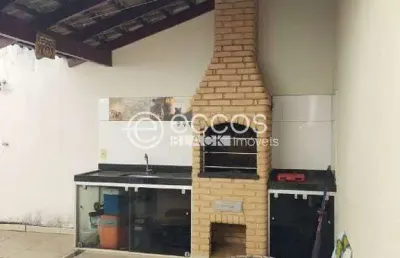 Casa à venda, 3 quartos, 1 suíte, 2 vagas, cidade jardim - uberlândia/mg