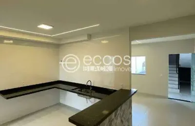Casa à venda, 3 quartos, 3 suítes, 1 vaga, jardim patrícia - uberlândia/mg
