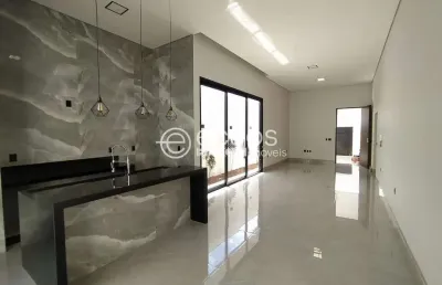 Casa à venda, 3 quartos, 3 suítes, 2 vagas, aclimação - uberlândia/mg