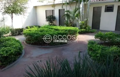 Casa à venda, 3 quartos, 1 suíte, 2 vagas, centro - uberlândia/mg