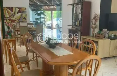 Casa à venda, 4 quartos, 3 suítes, 5 vagas, presidente roosevelt - uberlândia/mg