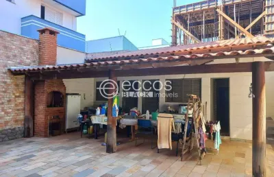 Casa à venda, 5 quartos, 1 suíte, 4 vagas, santa mônica - uberlândia/mg