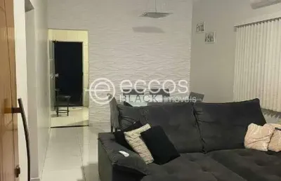 Casa à venda, 3 quartos, 1 suíte, 4 vagas, jardim europa - uberlândia/mg