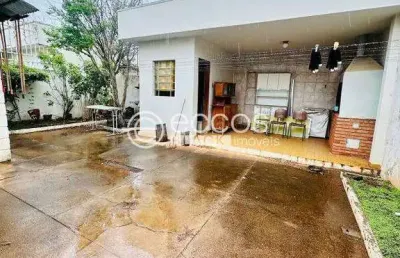 Casa à venda, 4 quartos, 1 suíte, 3 vagas, brasil - uberlândia/mg