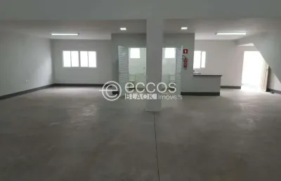 Barracão / Galpão / Depósito à venda na Avenida Seme Simão, --, Granada, Uberlândia