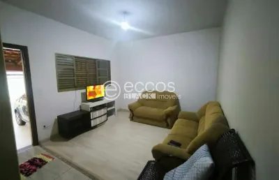 Casa para aluguel, 2 quartos, 1 suíte, 2 vagas, jardim patrícia - uberlândia/mg
