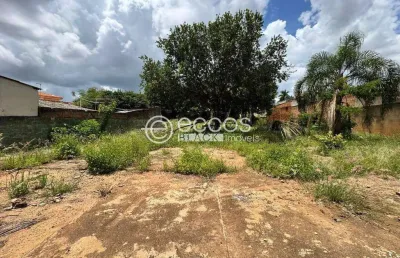 Terreno à venda na Avenida Alexandre Barbosa, --, Mercês, Uberaba