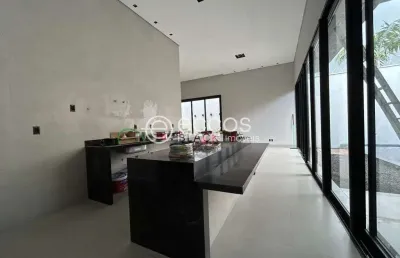 Casa à venda, 3 quartos, 3 suítes, 3 vagas, vigilato pereira - uberlândia/mg