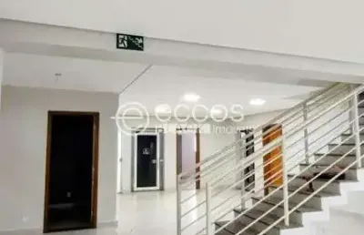 Imóvel comercial para aluguel, 4 vagas, centro - uberlândia/mg