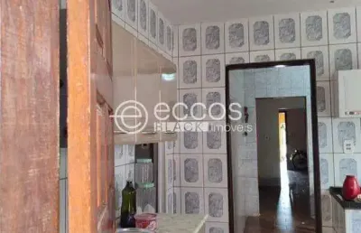 Casa à venda, 4 quartos, 3 vagas, jóquei clube - araguari/mg