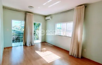 Casa para aluguel, 8 quartos, 3 suítes, 5 vagas, jardim karaíba - uberlândia/mg