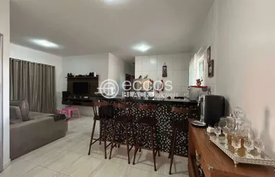 Casa à venda, 3 quartos, 1 suíte, 3 vagas, jardim europa - uberlândia/mg