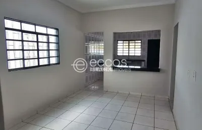 Casa à venda, 3 quartos, 3 vagas, jardim brasília - uberlândia/mg