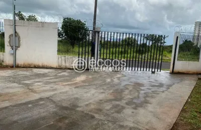 Barracão / Galpão / Depósito para alugar na Avenida do Corinto, --, Laranjeiras, Uberlândia