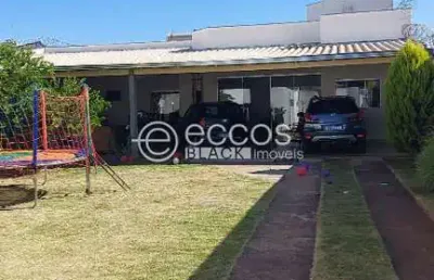 Casa à venda, 2 quartos, 2 suítes, 2 vagas, osvaldo rezende - uberlândia/mg