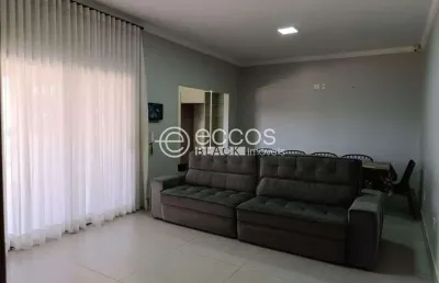Casa à venda, 3 quartos, 1 suíte, 2 vagas, leblon - uberaba/mg