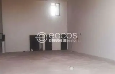 Barracão / Galpão / Depósito para alugar na Avenida Emídia Saraiva, --, Carajás, Uberlândia