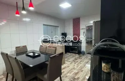 Casa à venda, 3 quartos, 1 suíte, 3 vagas, são jorge - uberlândia/mg