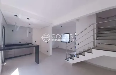 Casa para aluguel, 3 quartos, 1 suíte, 2 vagas, aclimação - uberlândia/mg