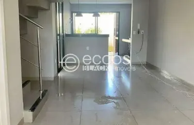 Casa para aluguel, 3 quartos, 3 suítes, 2 vagas, aclimação - uberlândia/mg