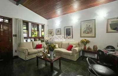 Casa à venda, 8 quartos, 2 suítes, 3 vagas, santo antônio - belo horizonte/mg