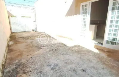 Casa para aluguel, 1 quarto, 1 suíte, 1 vaga, portal de fátima - araguari/mg