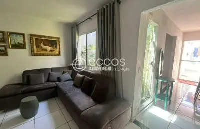 Casa em condomínio à venda, 3 quartos, 2 suítes, 2 vagas, aclimação - uberlândia/mg