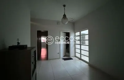 Casa à venda, 4 quartos, 2 suítes, 2 vagas, centro - uberlândia/mg