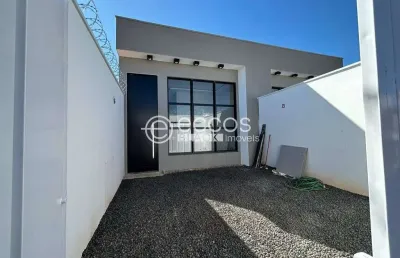 Casa à venda, 2 quartos, 1 suíte, 2 vagas, aclimação - uberlândia/mg