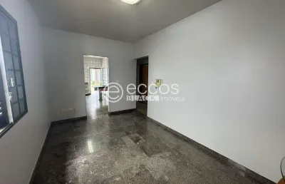 Casa à venda, 3 quartos, 1 suíte, 5 vagas, cidade jardim - uberlândia/mg