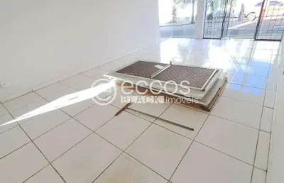 Ponto comercial para alugar na Avenida Coronel Teodolino Pereira Araújo, --, Centro, Araguari