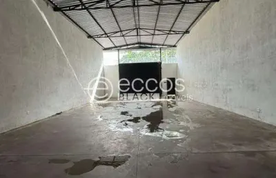 Barracão / Galpão / Depósito para alugar na Rua Álvares Cabral, --, Tabajaras, Uberlândia