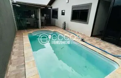 Casa à venda, 3 quartos, 3 suítes, 2 vagas, conjunto pontal - uberaba/mg