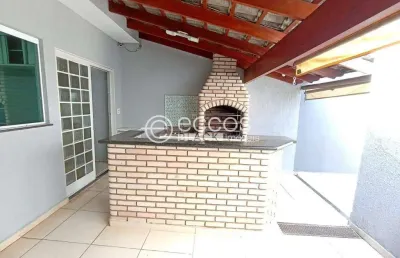 Casa à venda, 2 quartos, 2 suítes, 3 vagas, santa rosa - uberlândia/mg