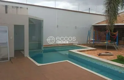 Casa à venda, 3 quartos, 1 suíte, 6 vagas, centro - araguari/mg