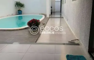 Casa à venda, 3 quartos, 1 suíte, 4 vagas, milenium - araguari/mg