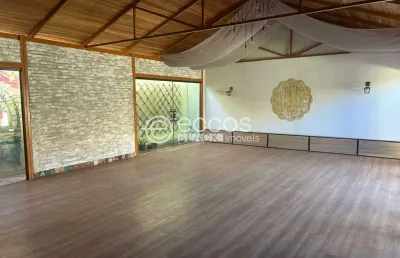 Casa à venda, 3 quartos, 2 vagas, santa mônica - uberlândia/mg