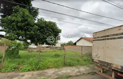 Terreno à venda na Rua Porongaba, --, Carajás, Uberlândia
