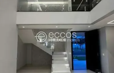 Casa em condomínio à venda, 3 quartos, 3 suítes, 4 vagas, grand ville - uberlândia/mg
